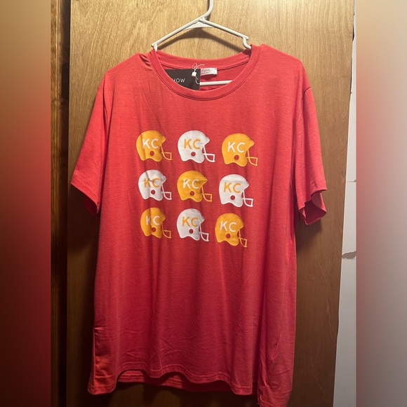 KC Chiefs helmet graphic tee XL - Picture 1 of 1